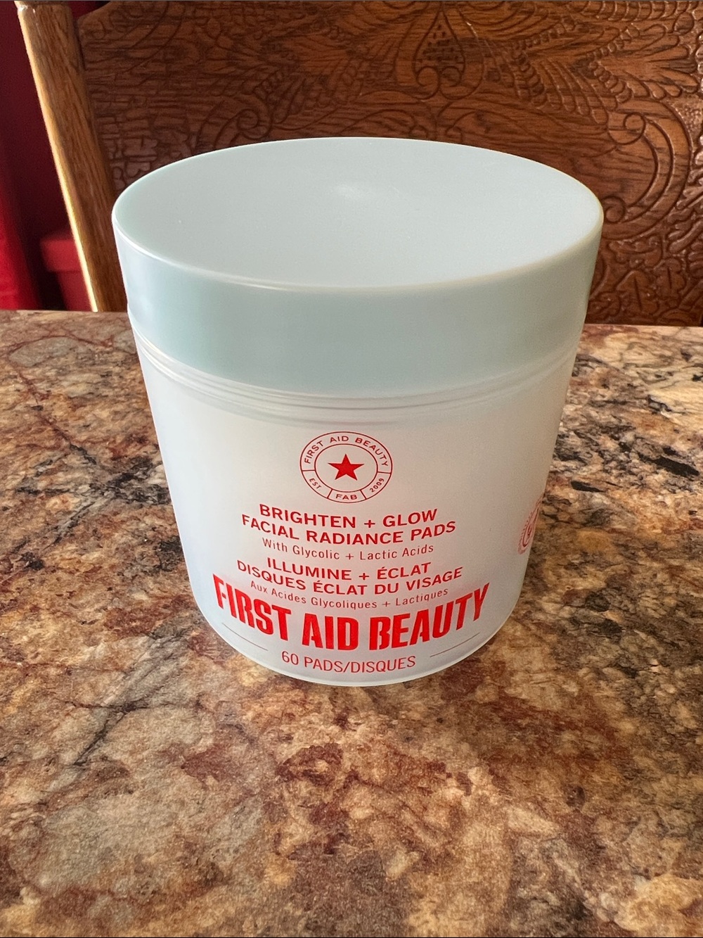First Aid Beauty Brighten + Glow Facial Radiance Pads - White & Light Blue
